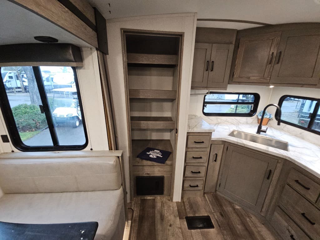 2021 Keystone RV 2021 Keystone RV Outback Ultra-Lite - thumbnail 15