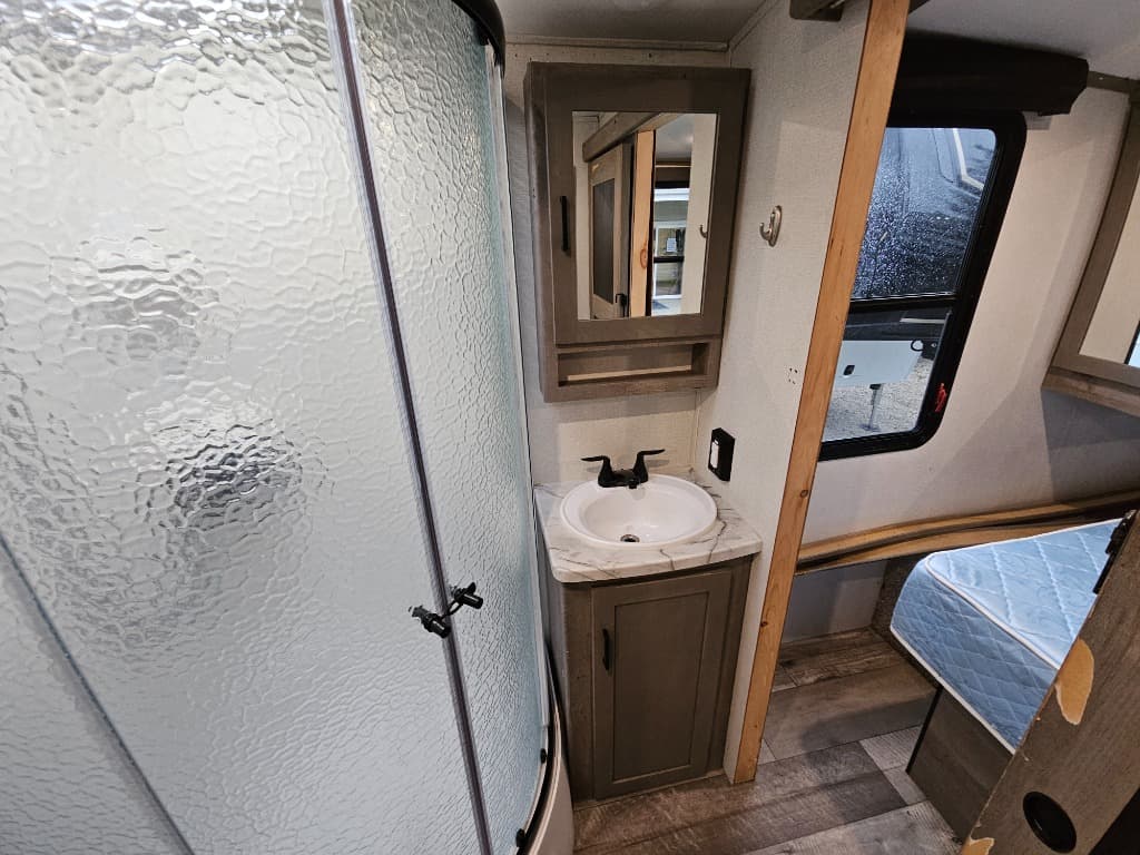 2021 Keystone RV 2021 Keystone RV Outback Ultra-Lite - thumbnail 23