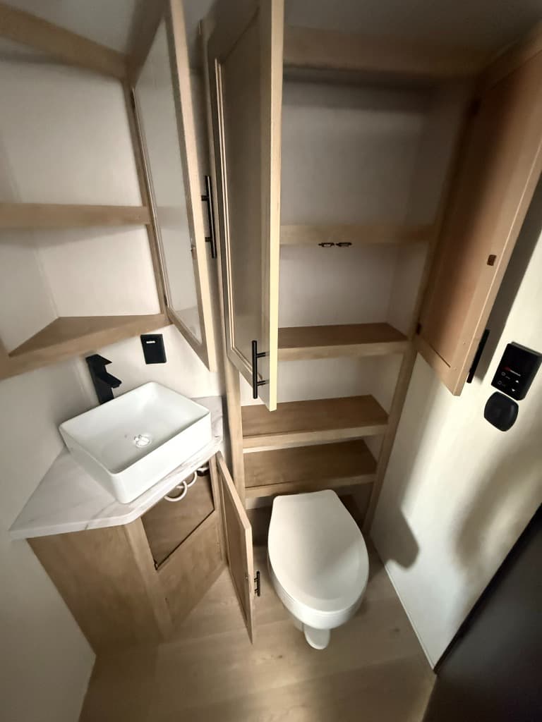 2026 Forest River 2026 Forest River Cherokee Grey Wolf Black Label - thumbnail 8