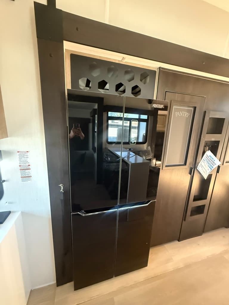 2026 Forest River 2026 Forest River Cherokee Timberwolf Black Label Destination Trailer - thumbnail 10