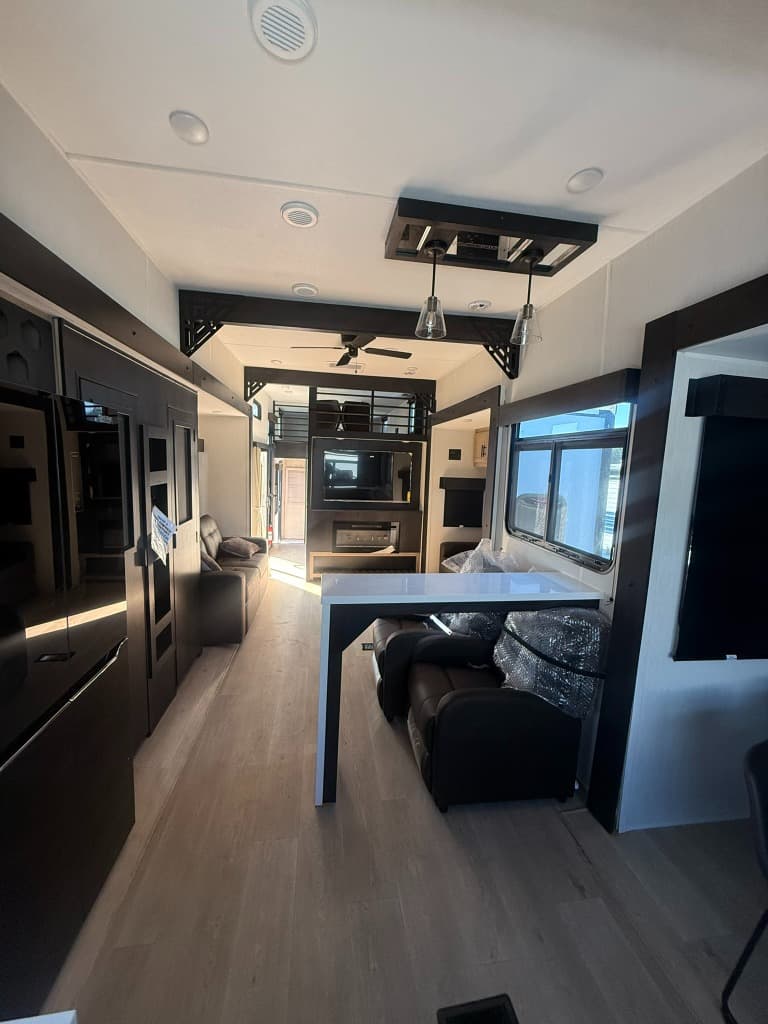 2026 Forest River 2026 Forest River Cherokee Timberwolf Black Label Destination Trailer - thumbnail 14