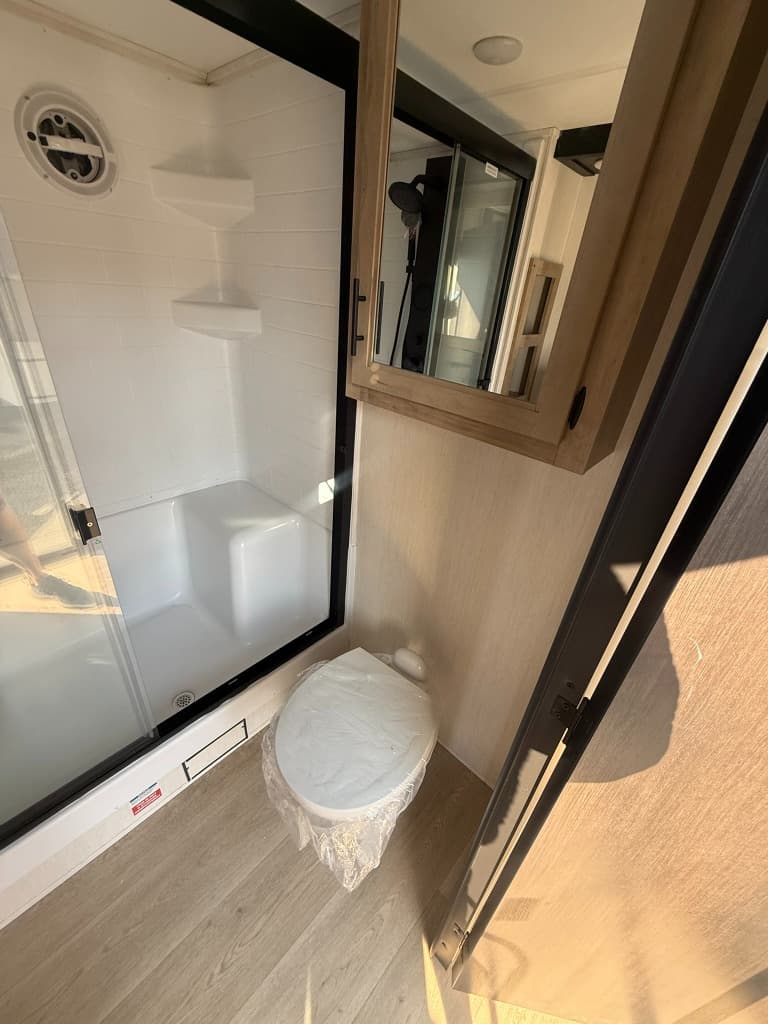 2026 Forest River 2026 Forest River Cherokee Timberwolf Black Label Destination Trailer - thumbnail 16