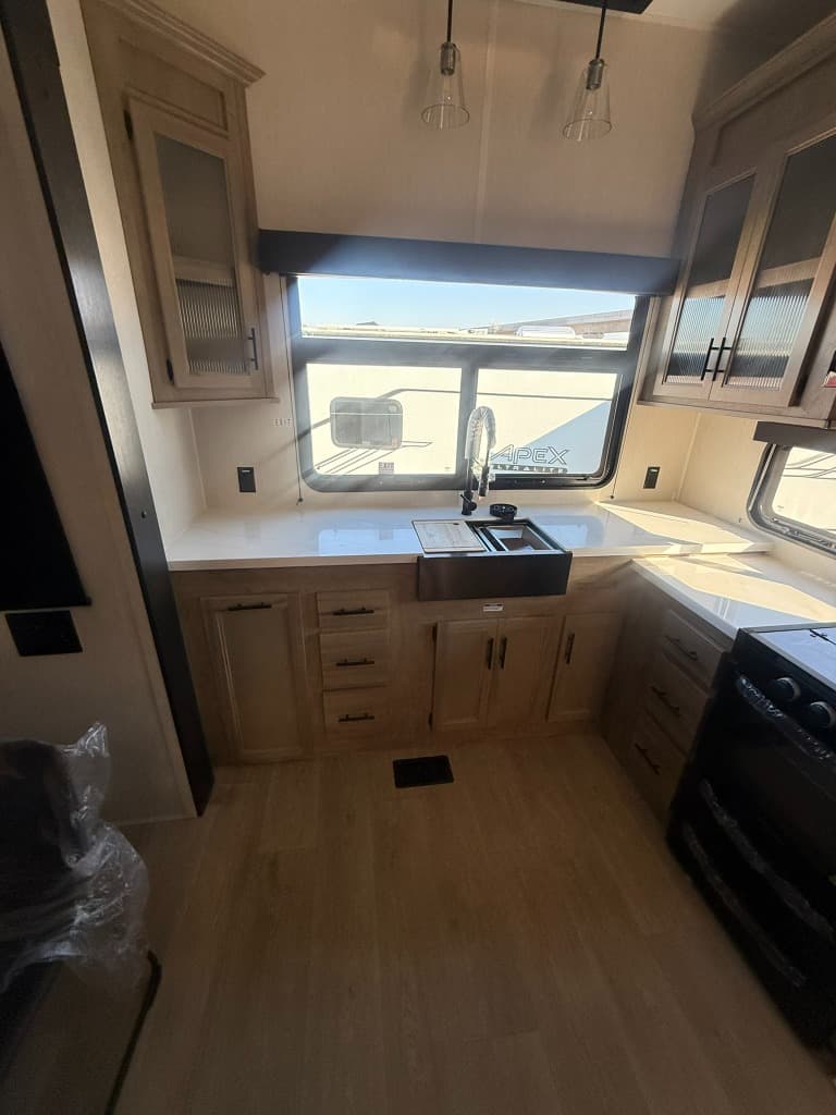 2026 Forest River 2026 Forest River Cherokee Timberwolf Black Label Destination Trailer - thumbnail 19