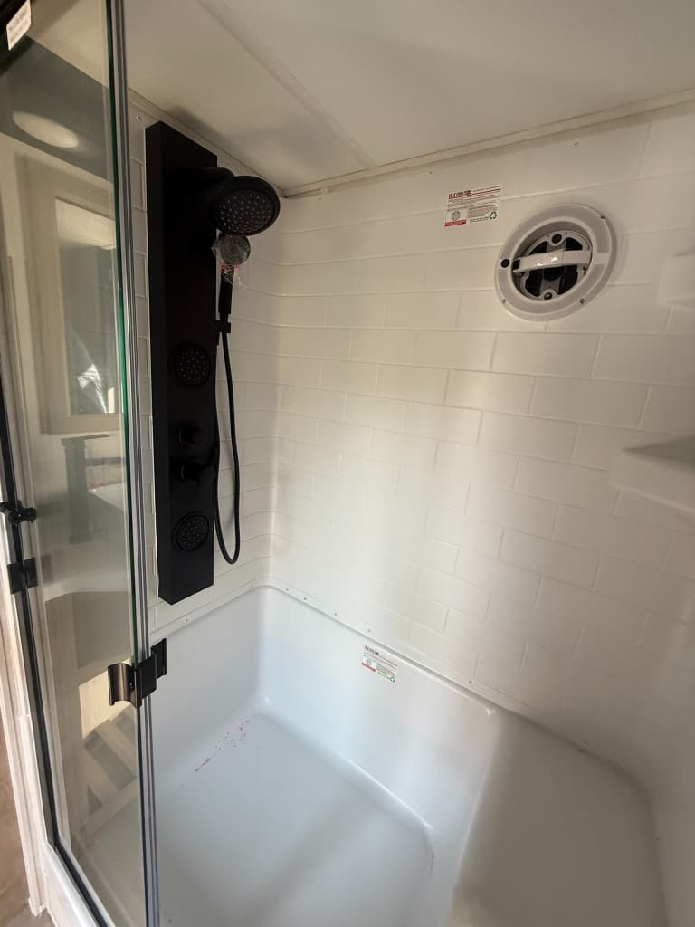 2026 Forest River 2026 Forest River Cherokee Timberwolf Black Label Destination Trailer - thumbnail 20