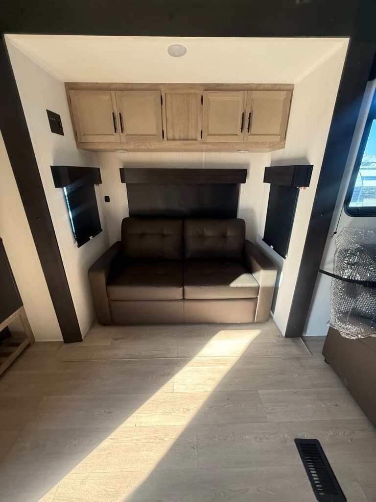 2026 Forest River 2026 Forest River Cherokee Timberwolf Black Label Destination Trailer - thumbnail 31