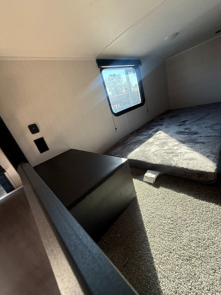 2026 Forest River 2026 Forest River Cherokee Timberwolf Black Label Destination Trailer - thumbnail 32