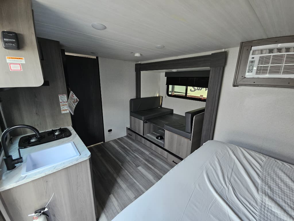 2024 Keystone RV 2024 Keystone RV Hideout - thumbnail 8