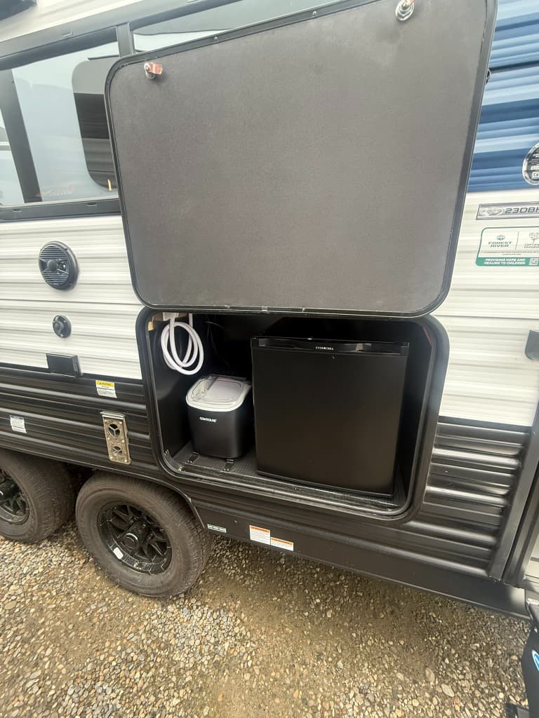 2026 Forest River 2026 Forest River Cherokee Grey Wolf - thumbnail 4