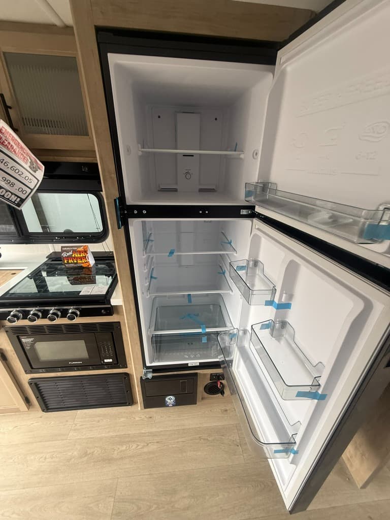 2026 Forest River 2026 Forest River Cherokee Grey Wolf Black Label Toy Hauler - thumbnail 12