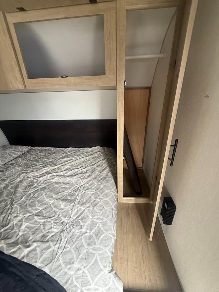 2026 Forest River 2026 Forest River Cherokee Grey Wolf Black Label Toy Hauler - thumbnail 16