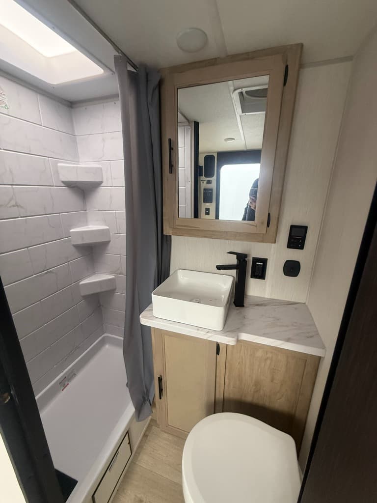 2026 Forest River 2026 Forest River Cherokee Grey Wolf Black Label Toy Hauler - thumbnail 20