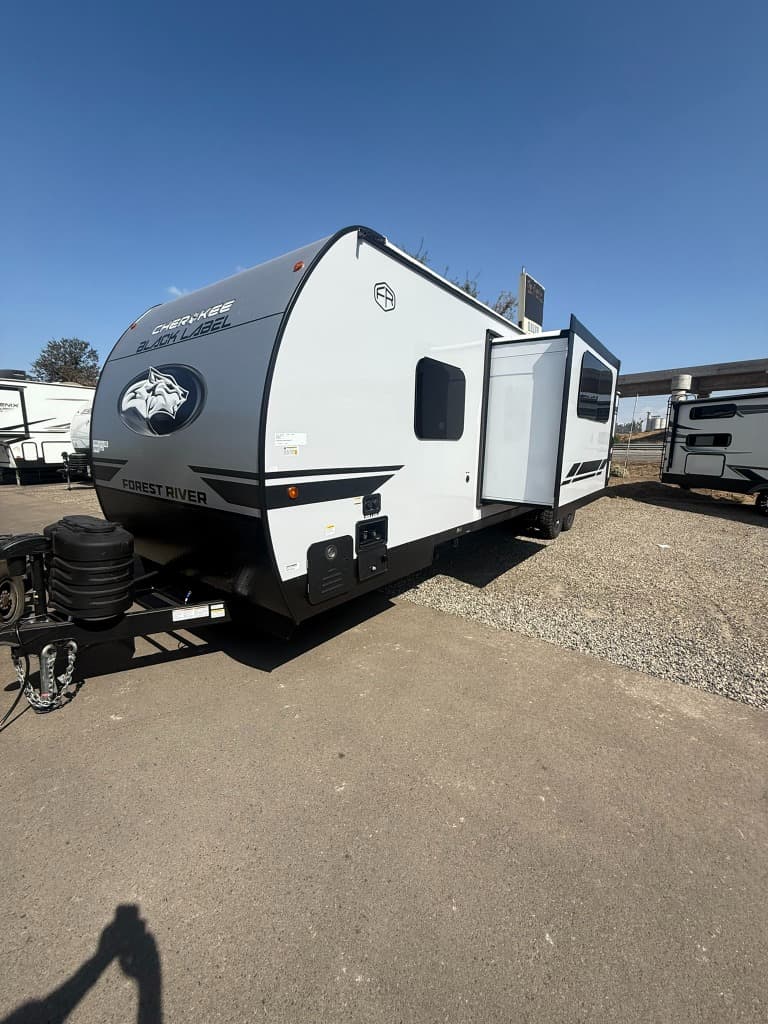 2026 Forest River 2026 Forest River Cherokee Grey Wolf Black Label Toy Hauler - thumbnail 5