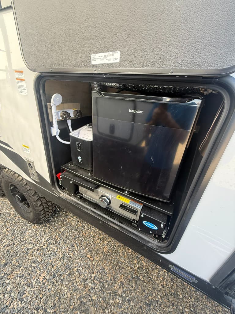 2026 Forest River 2026 Forest River Cherokee Grey Wolf Black Label Toy Hauler - thumbnail 7