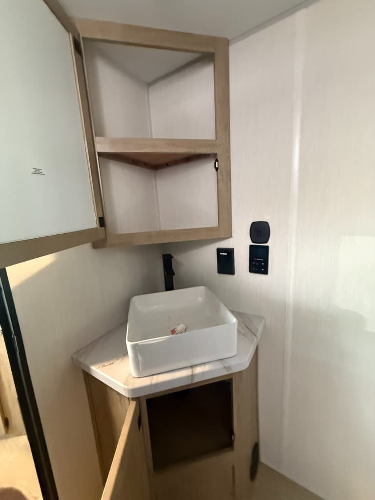 2026 Forest River 2026 Forest River Cherokee Grey Wolf Black Label Toy Hauler - thumbnail 11