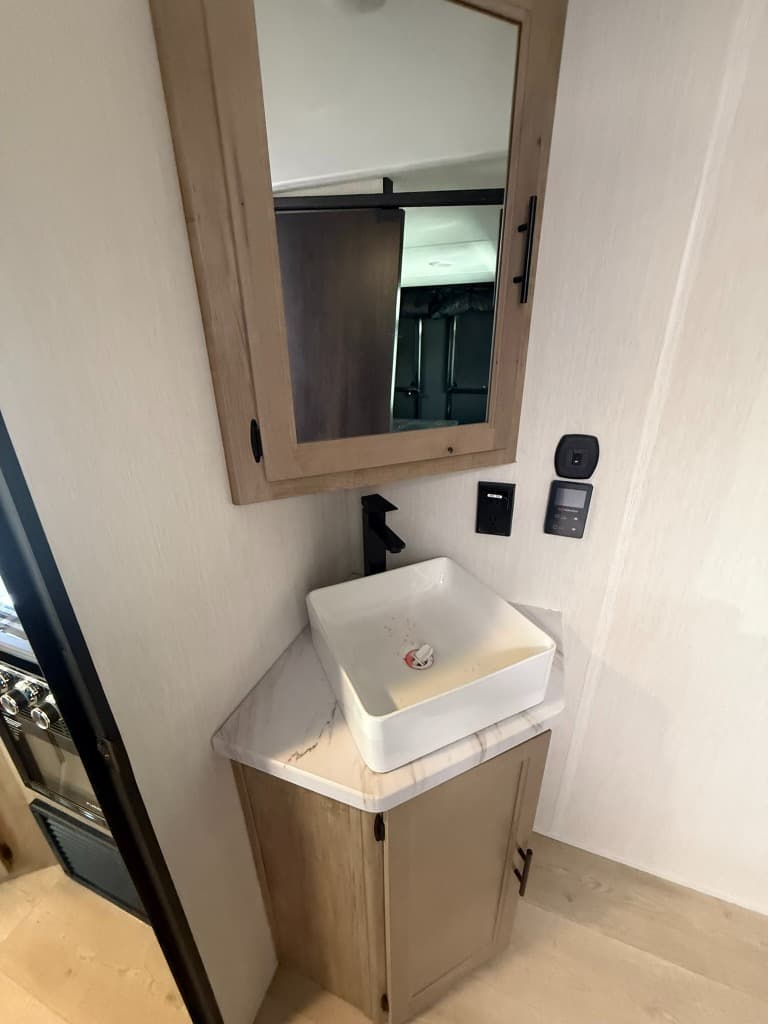 2026 Forest River 2026 Forest River Cherokee Grey Wolf Black Label Toy Hauler - thumbnail 20