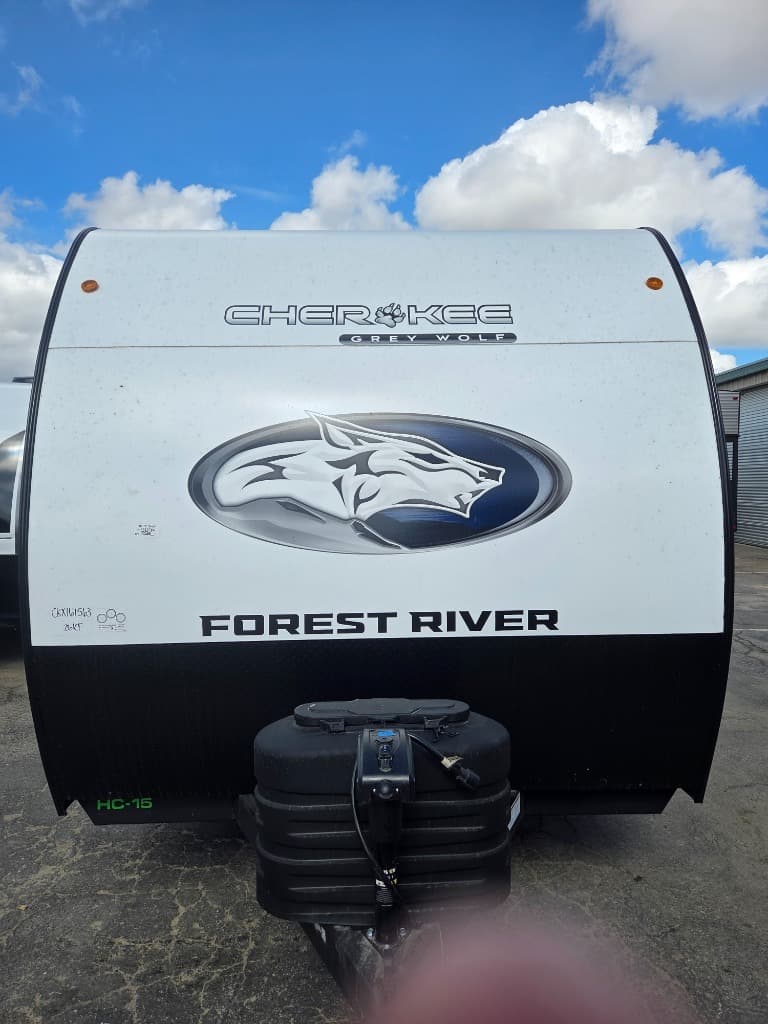 2026 Forest River 2026 Forest River Cherokee Grey Wolf - thumbnail 3