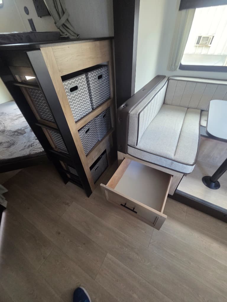 2026 Forest River 2026 Forest River Cherokee Grey Wolf - thumbnail 13