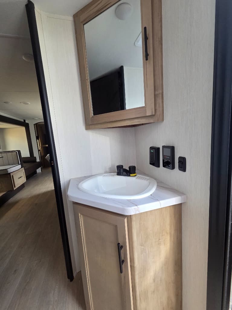 2026 Forest River 2026 Forest River Cherokee Grey Wolf - thumbnail 16