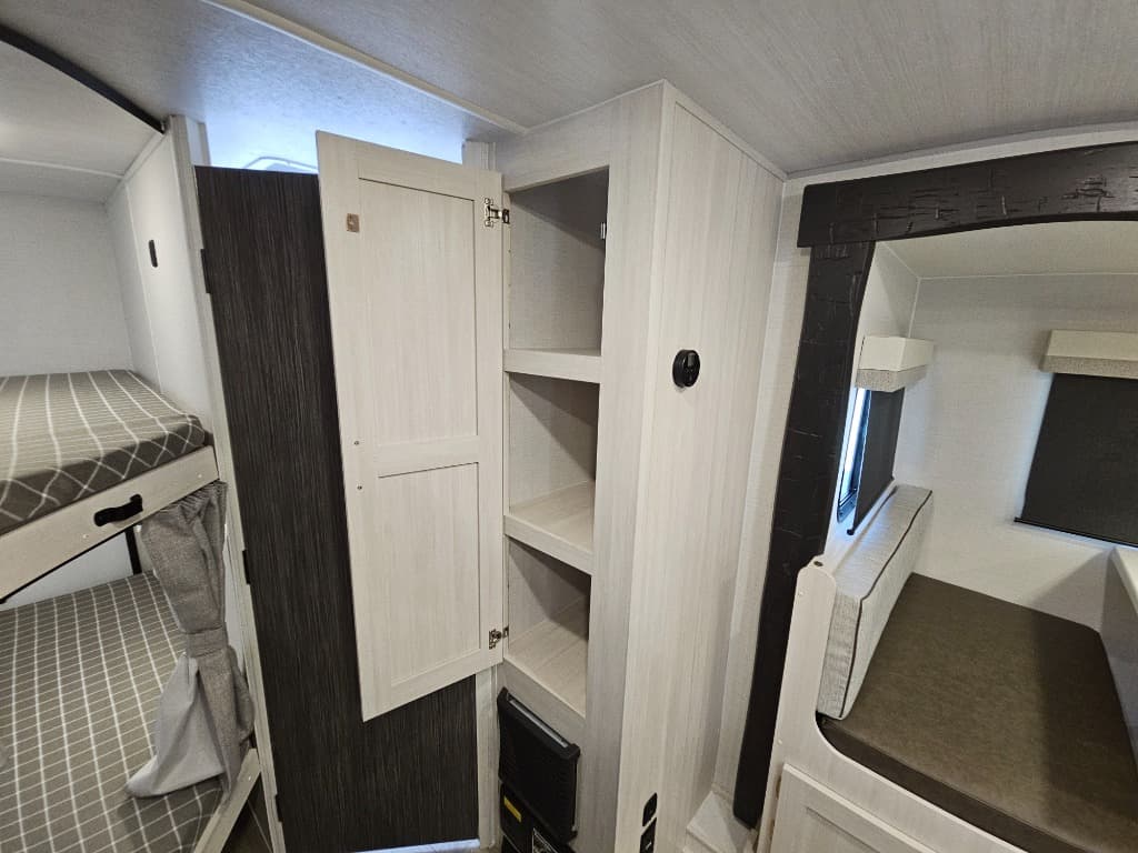 2026 Forest River 2026 Forest River R-Pod - thumbnail 12