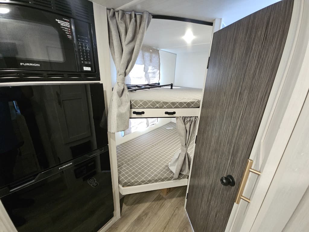 2026 Forest River 2026 Forest River R-Pod - thumbnail 13