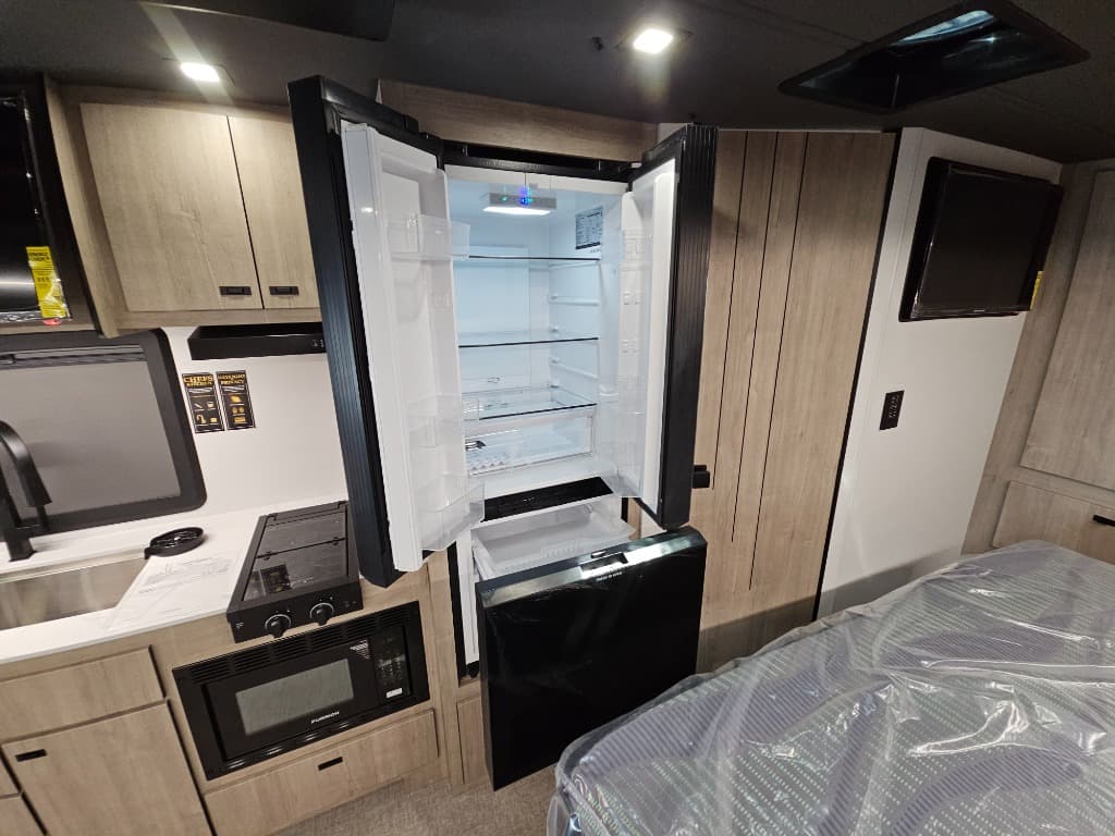 2026 Grand Design 2026 Grand Design Lineage Series M - thumbnail 21