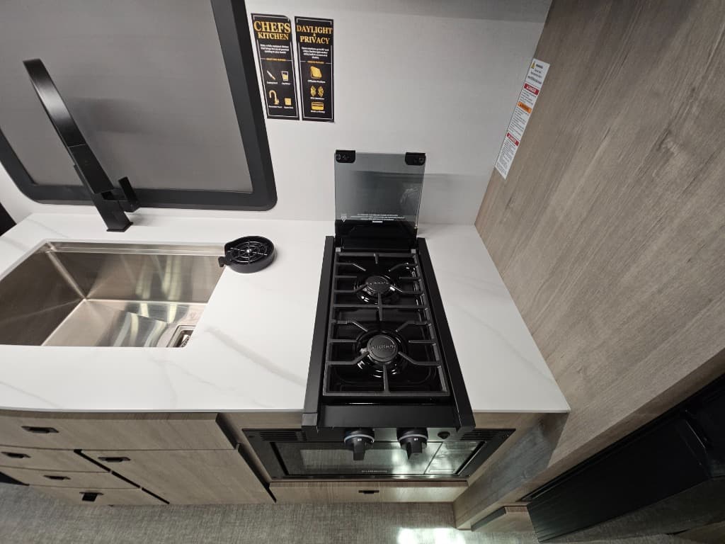 2026 Grand Design 2026 Grand Design Lineage Series M - thumbnail 23