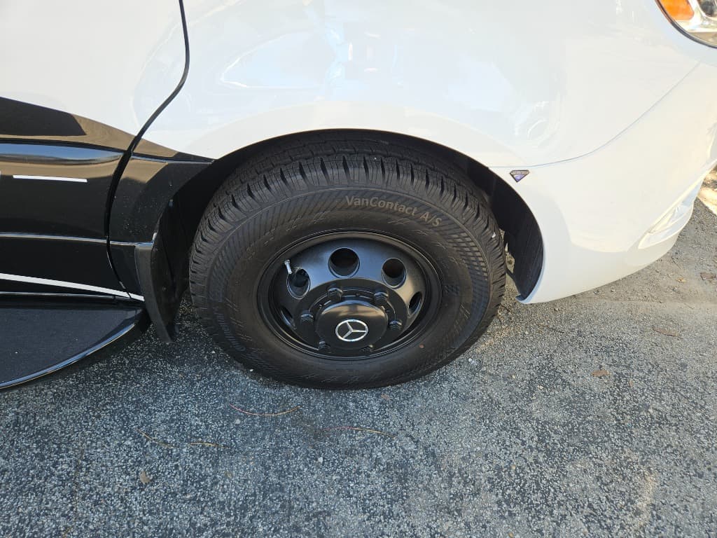 2026 Grand Design 2026 Grand Design Lineage Series M - thumbnail 43