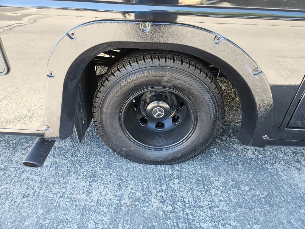 2026 Grand Design 2026 Grand Design Lineage Series M - thumbnail 52