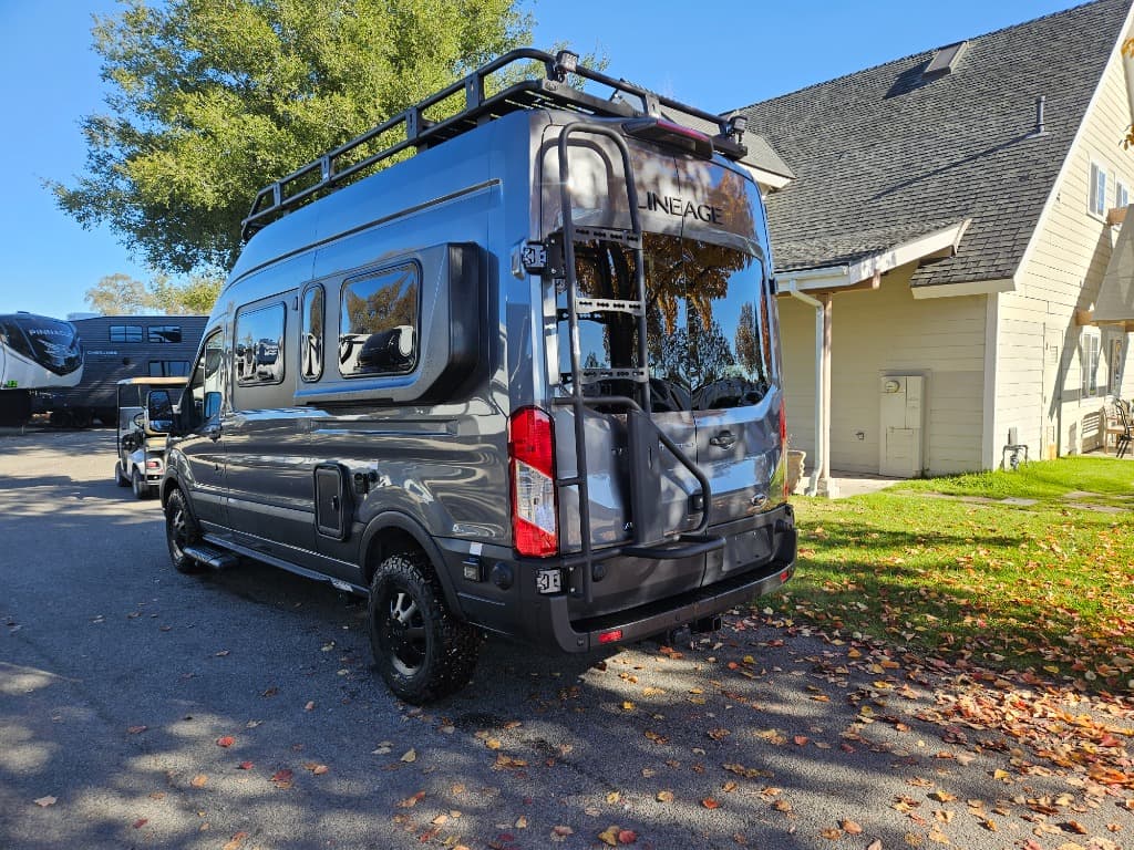 2026 Grand Design 2026 Grand Design Lineage Series Vt - thumbnail 5