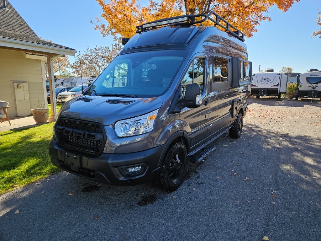 2026 Grand Design 2026 Grand Design Lineage Series Vt - thumbnail 6