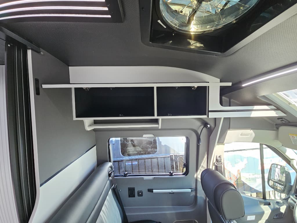 2026 Grand Design 2026 Grand Design Lineage Series Vt - thumbnail 15