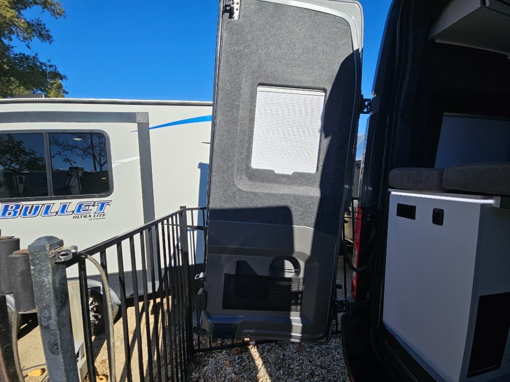 2026 Grand Design 2026 Grand Design Lineage Series Vt - thumbnail 38