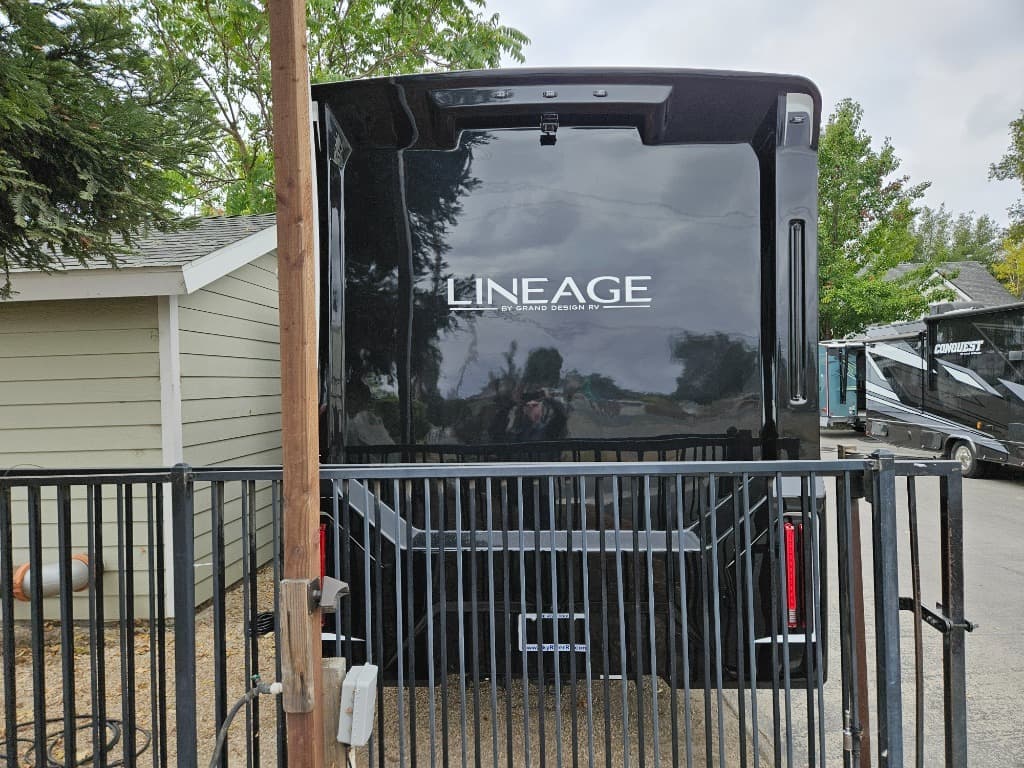 2026 Grand Design 2026 Grand Design Lineage Series M - thumbnail 4