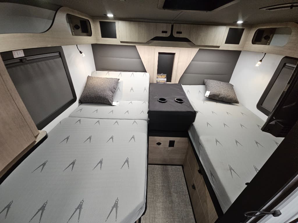 2026 Grand Design 2026 Grand Design Lineage Series M - thumbnail 28