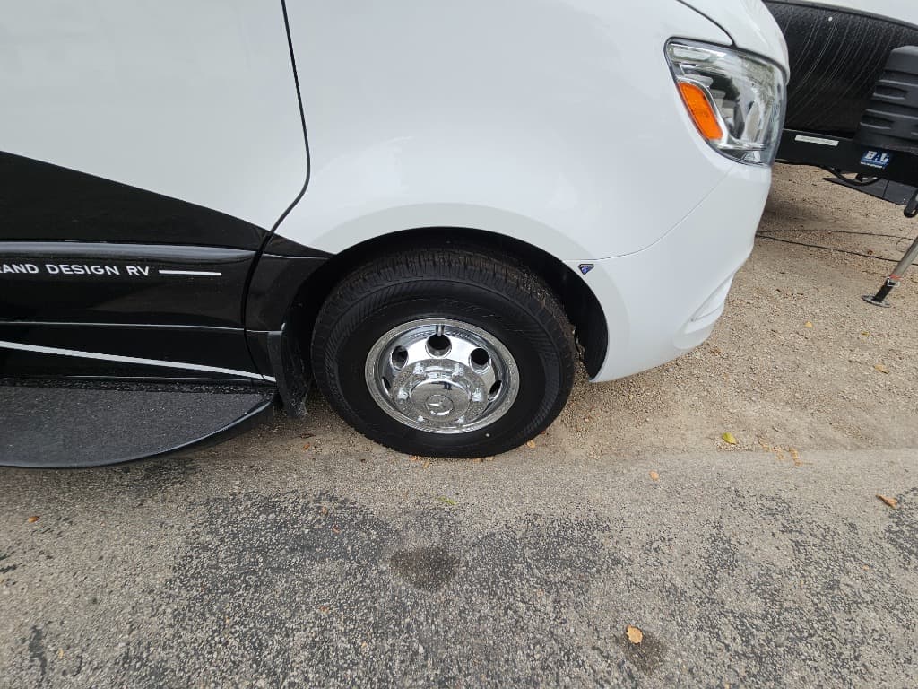 2026 Grand Design 2026 Grand Design Lineage Series M - thumbnail 44