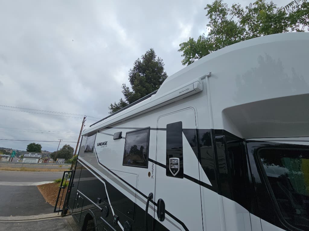 2026 Grand Design 2026 Grand Design Lineage Series M - thumbnail 46