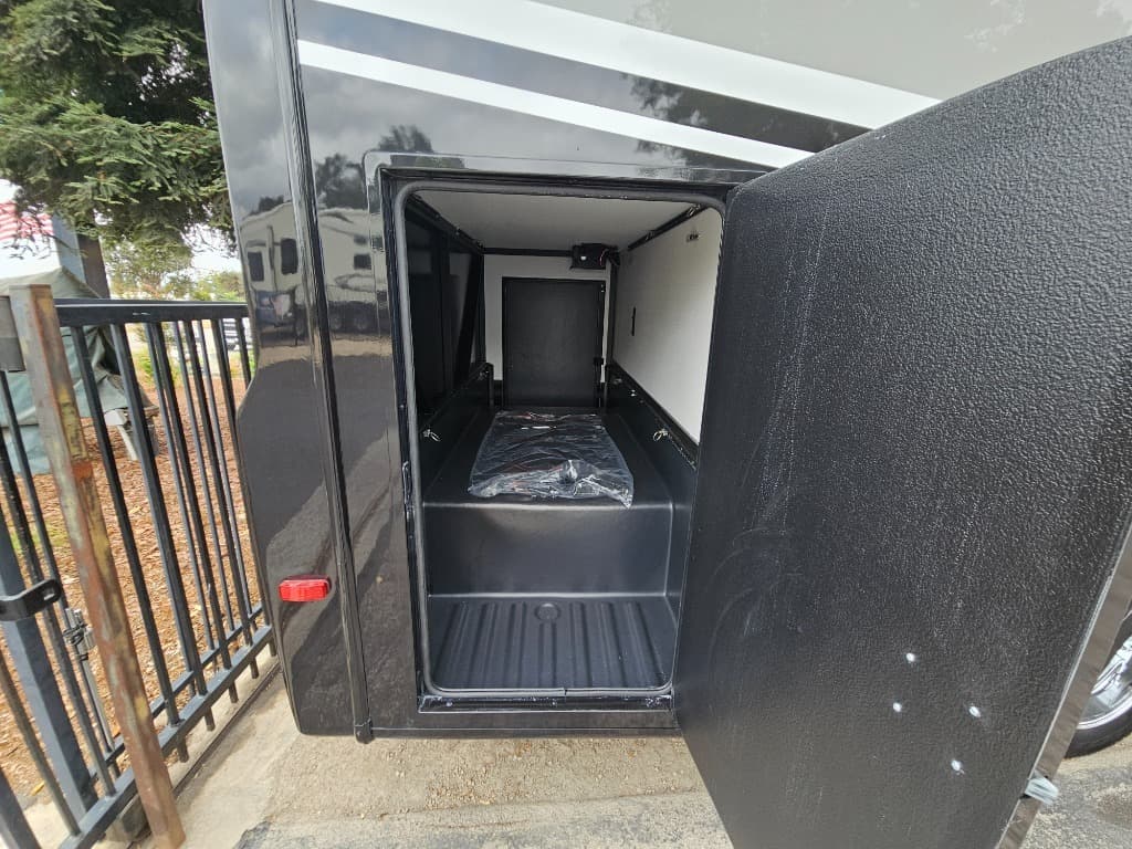 2026 Grand Design 2026 Grand Design Lineage Series M - thumbnail 53