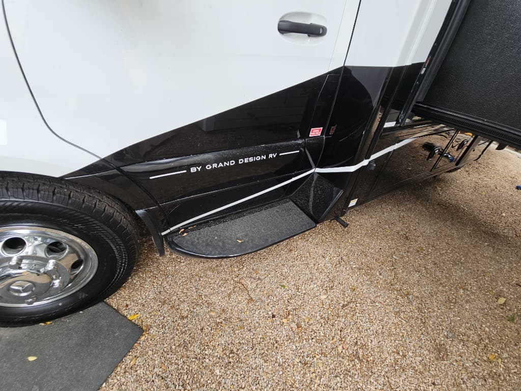 2026 Grand Design 2026 Grand Design Lineage Series M - thumbnail 60