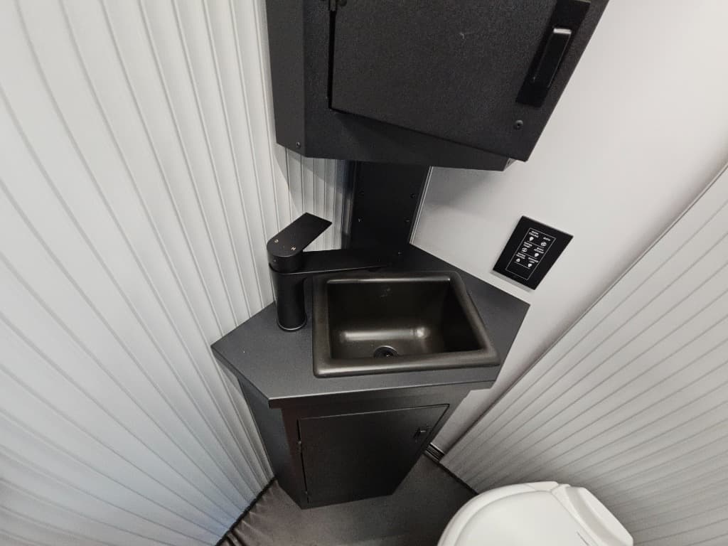 2026 Grand Design 2026 Grand Design Lineage Series M - thumbnail 15