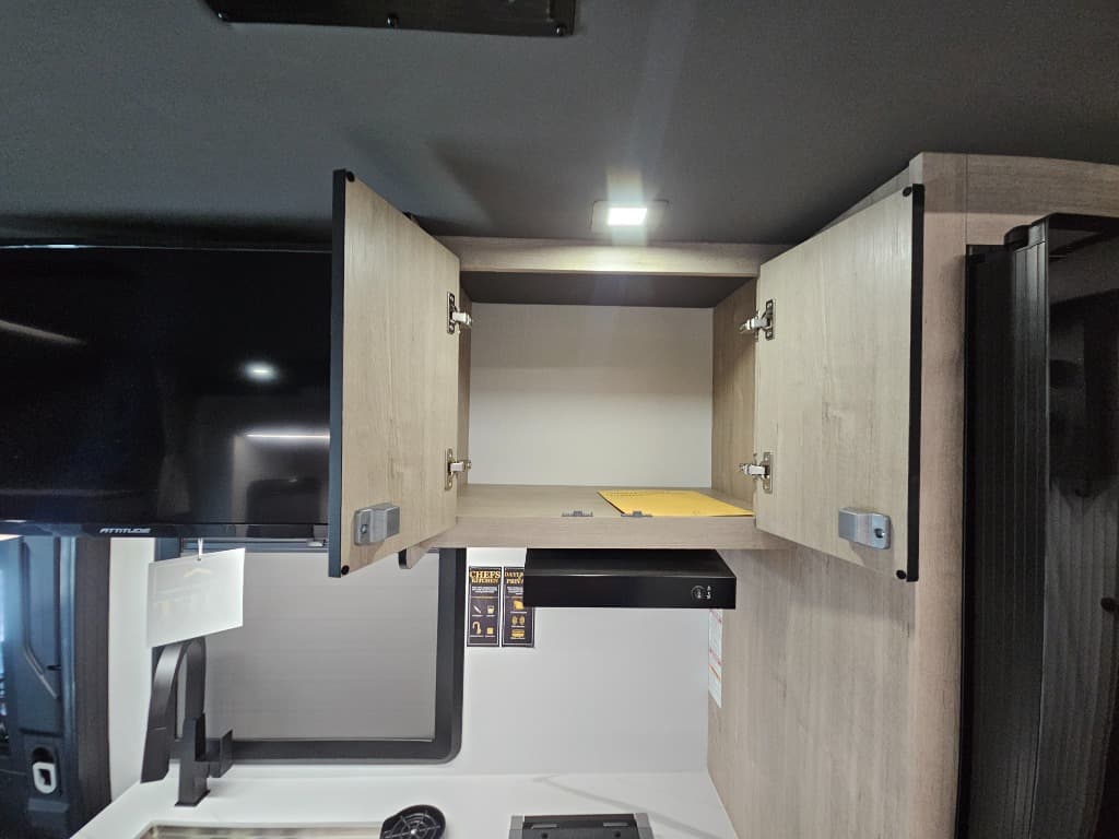 2026 Grand Design 2026 Grand Design Lineage Series M - thumbnail 27