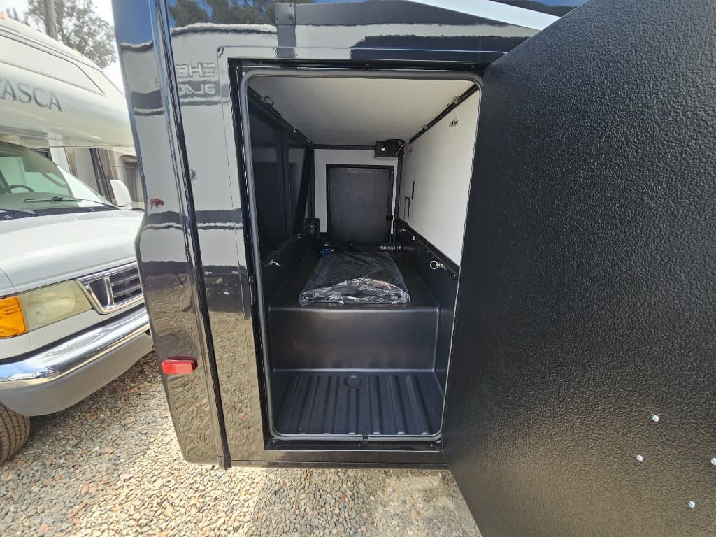 2026 Grand Design 2026 Grand Design Lineage Series M - thumbnail 52