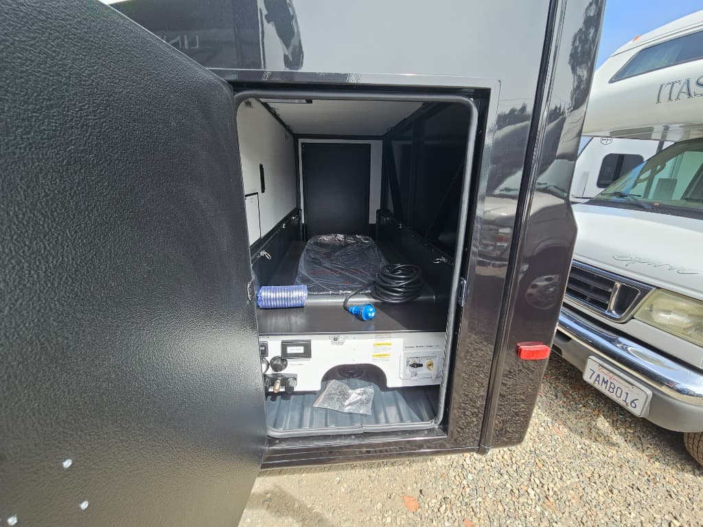 2026 Grand Design 2026 Grand Design Lineage Series M - thumbnail 53