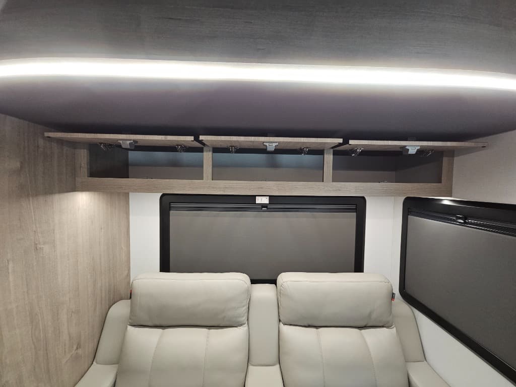 2026 Grand Design 2026 Grand Design Lineage Series M - thumbnail 19