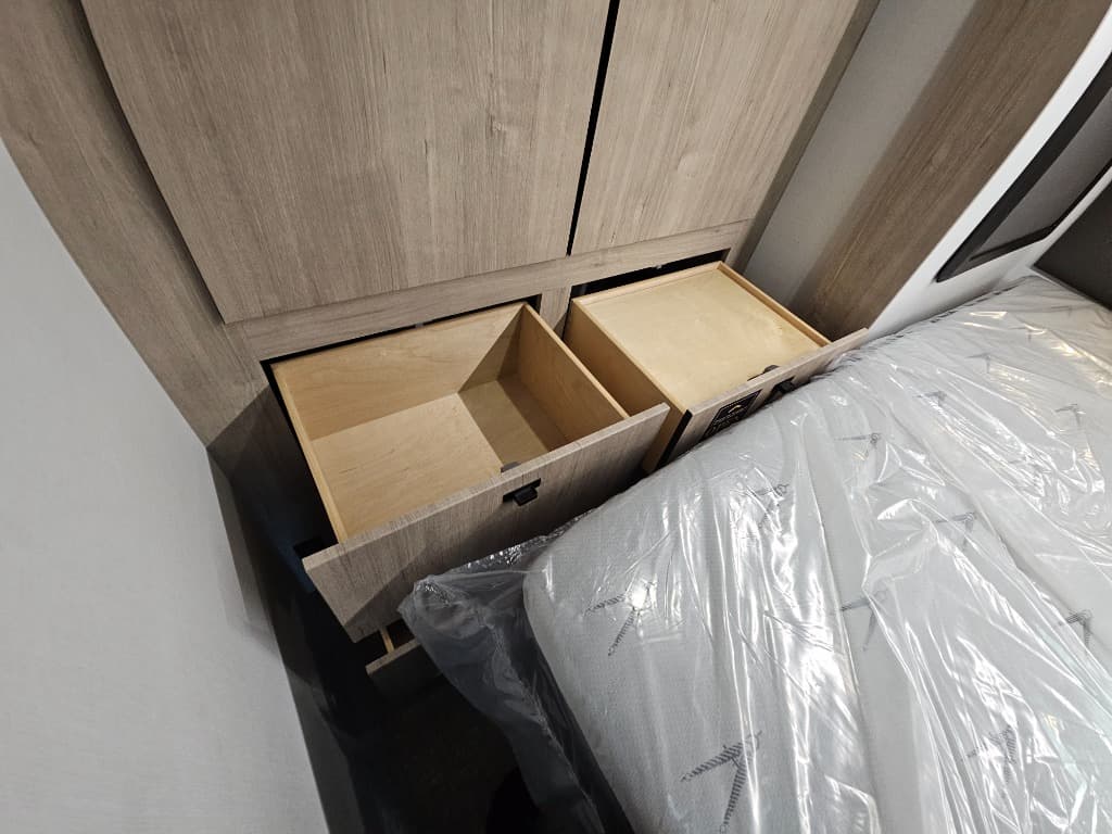 2026 Grand Design 2026 Grand Design Lineage Series M - thumbnail 33