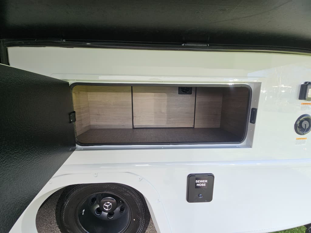 2026 Grand Design 2026 Grand Design Lineage Series M - thumbnail 58