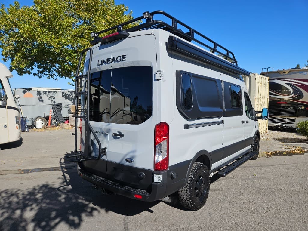 2026 Grand Design 2026 Grand Design Lineage Series Vt - thumbnail 3