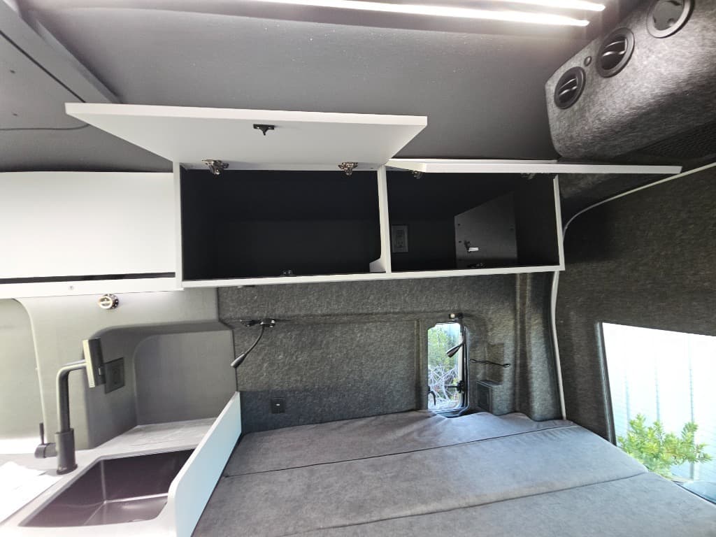 2026 Grand Design 2026 Grand Design Lineage Series Vt - thumbnail 13