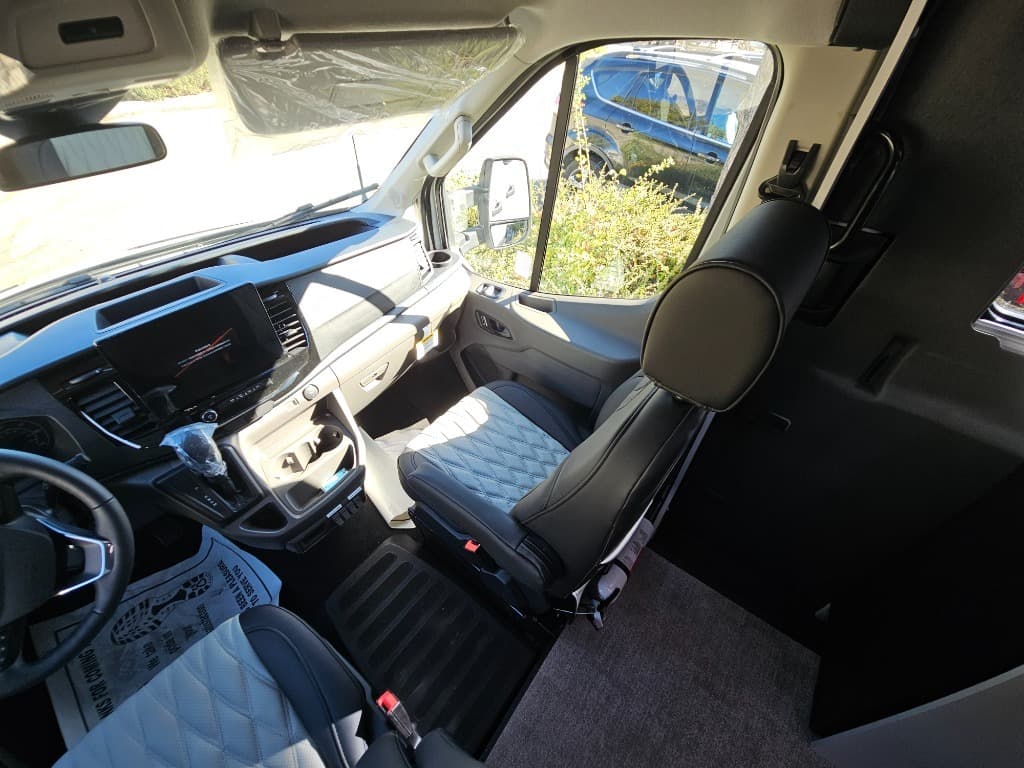 2026 Grand Design 2026 Grand Design Lineage Series Vt - thumbnail 24