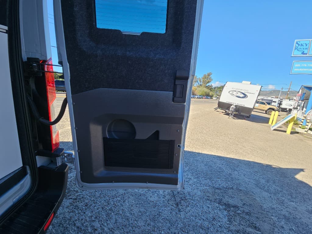 2026 Grand Design 2026 Grand Design Lineage Series Vt - thumbnail 12