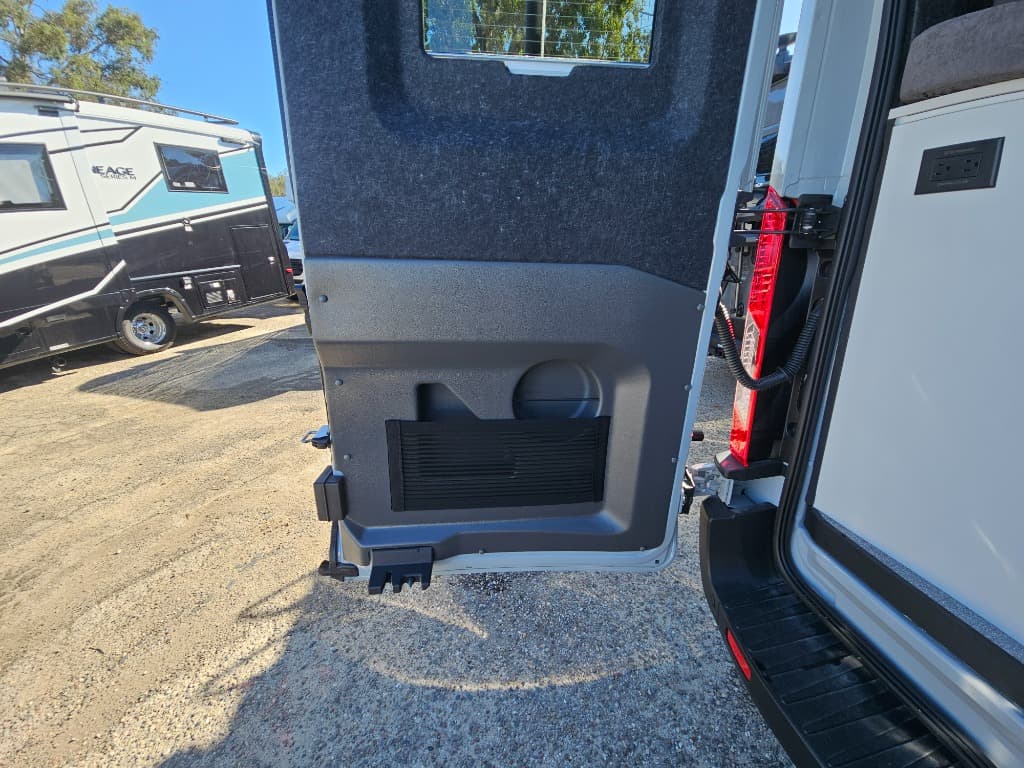 2026 Grand Design 2026 Grand Design Lineage Series Vt - thumbnail 13